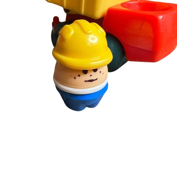 VINTAGE LITTLE TIKES TODDLE TOTS CONSTRUCTION DUMPTRUCK WITH CONSTRUCTION WORKER - Picture 8 of 9